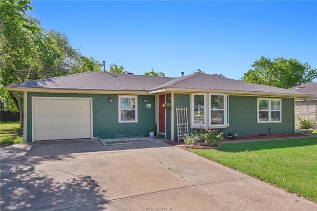 Building Photo - 809 S Coulter Dr