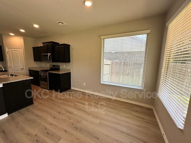 Building Photo - 14008 Babbling Brook Dr