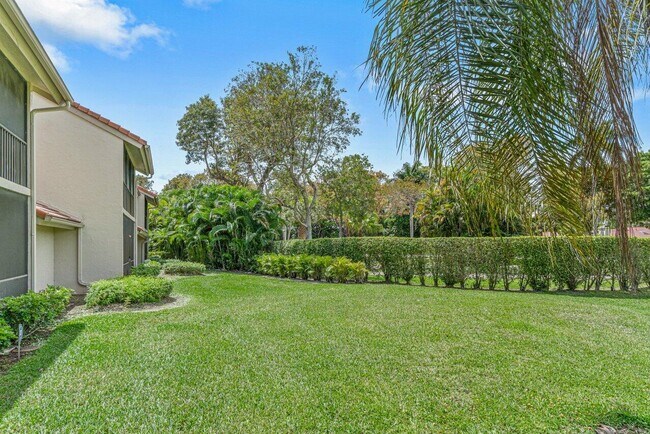 Building Photo - 5540 Coach House Cir