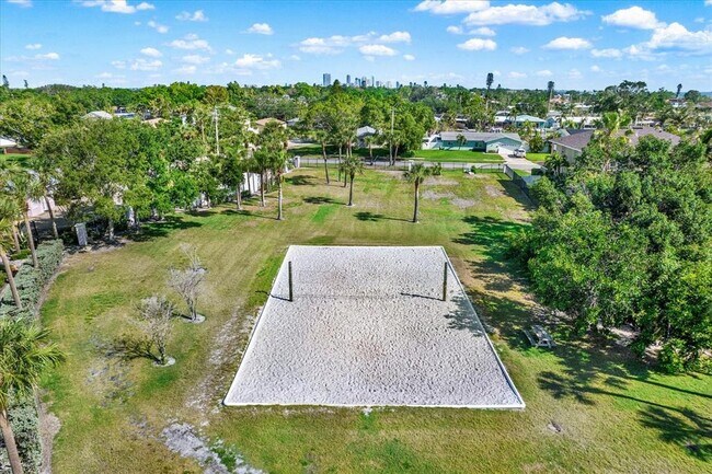 Building Photo - 5009 Starfish Dr SE