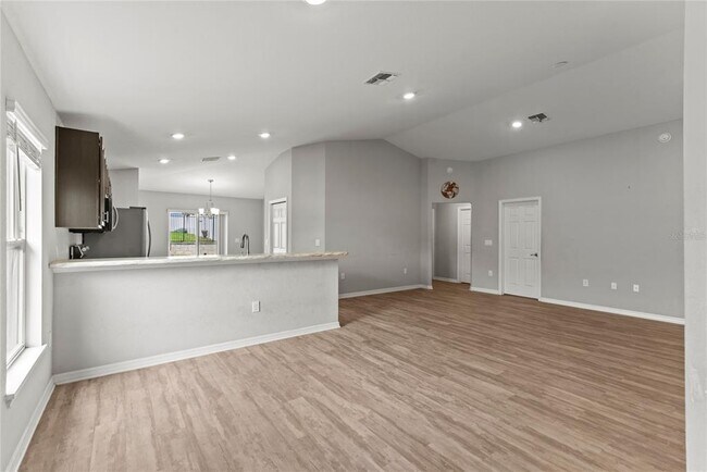 Building Photo - 961 Inverness Way