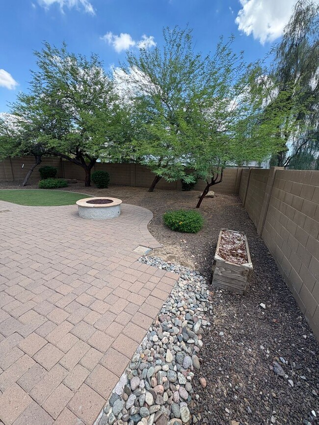 Building Photo - READY TO VIEW NOW-RARE FIND! Fireside at N...