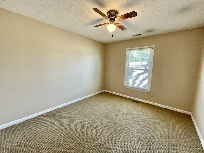 Building Photo - 4 bedroom, 3 bathroom Nest in Spring Lake