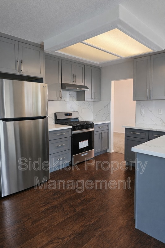 Building Photo - 1054 Fox Ct