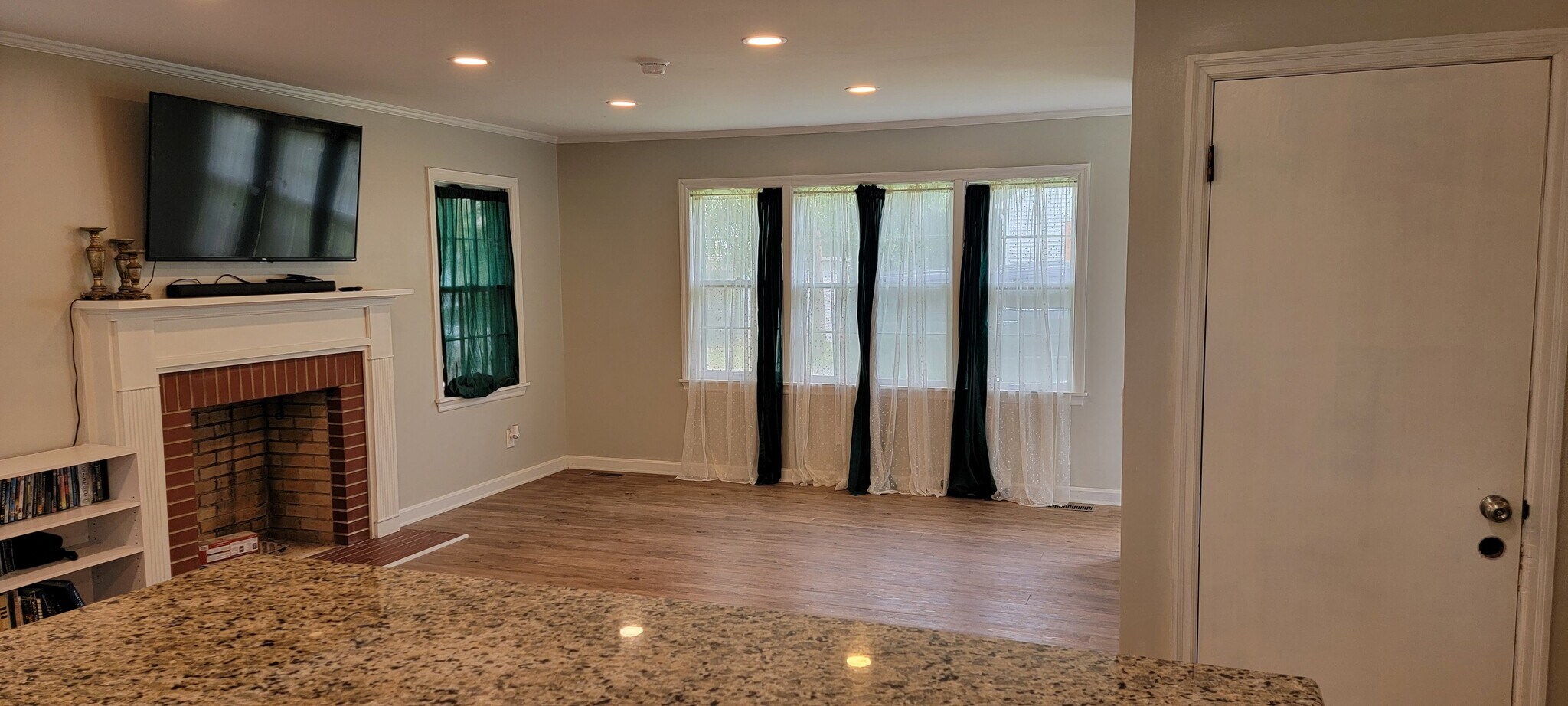 Building Photo - 129 Gracey Hts