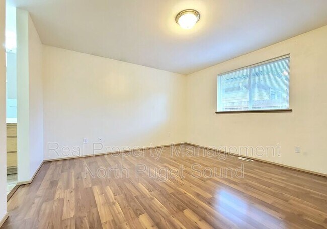 Building Photo - 5953 Grove St