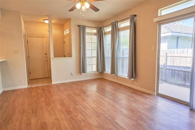 Building Photo - 508 Gregory Ct