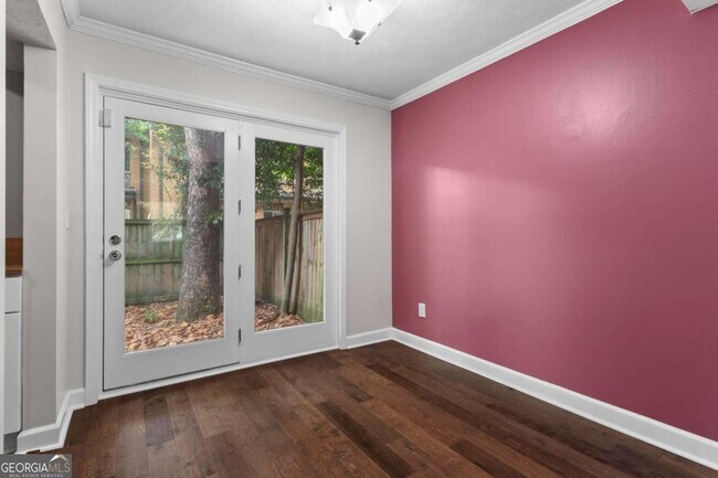 Building Photo - 120 Biscayne Dr NW
