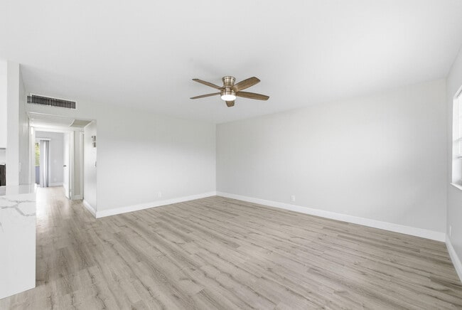 Building Photo - 284 Flanders F