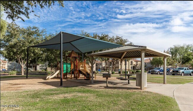 Building Photo - 1330 S Aaron