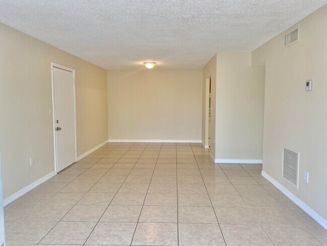 Building Photo - 405 Executive Center Dr