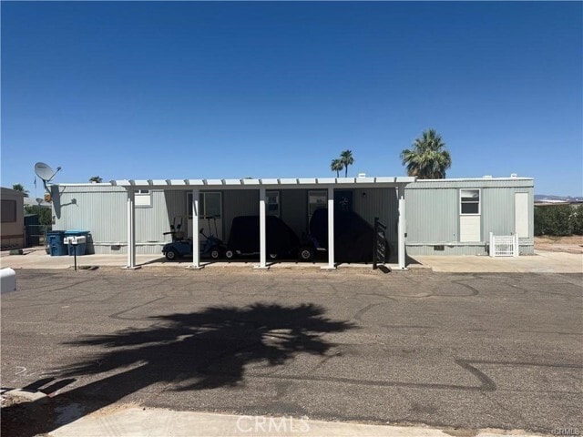 Primary Photo - 670 Channel Way