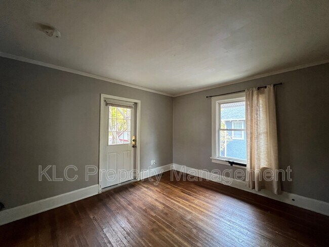 Building Photo - 1109 42nd St