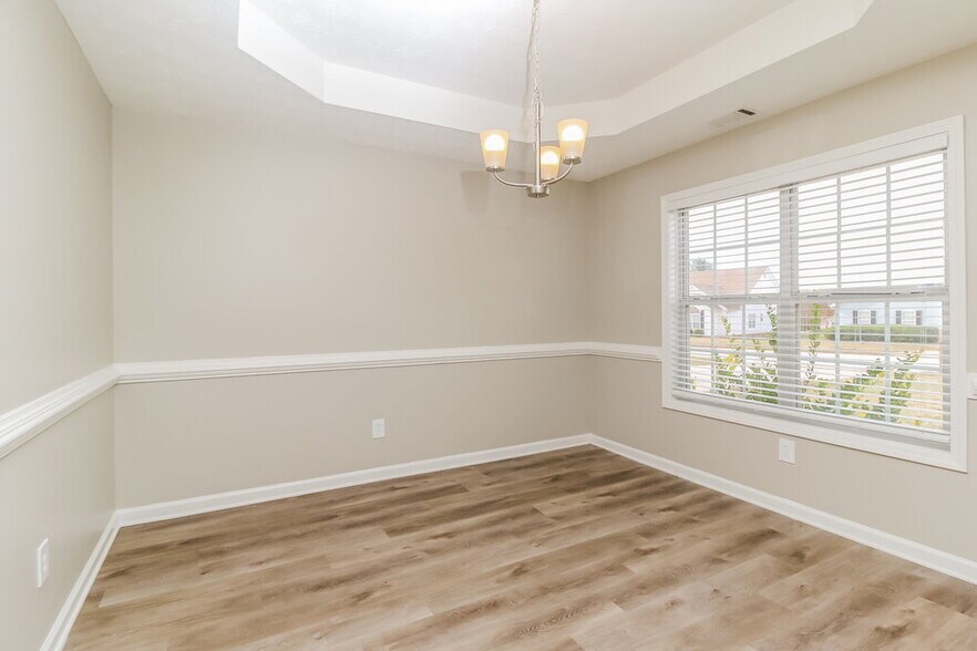Building Photo - 100 Princeton Ct