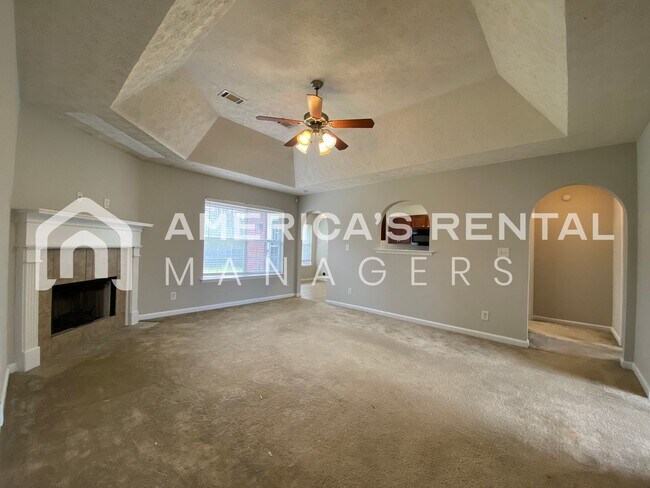 Building Photo - Home for Rent in Montgomery with Fenced in Backyard!!! New LVP Flooring! View with 48 Hours Notic...