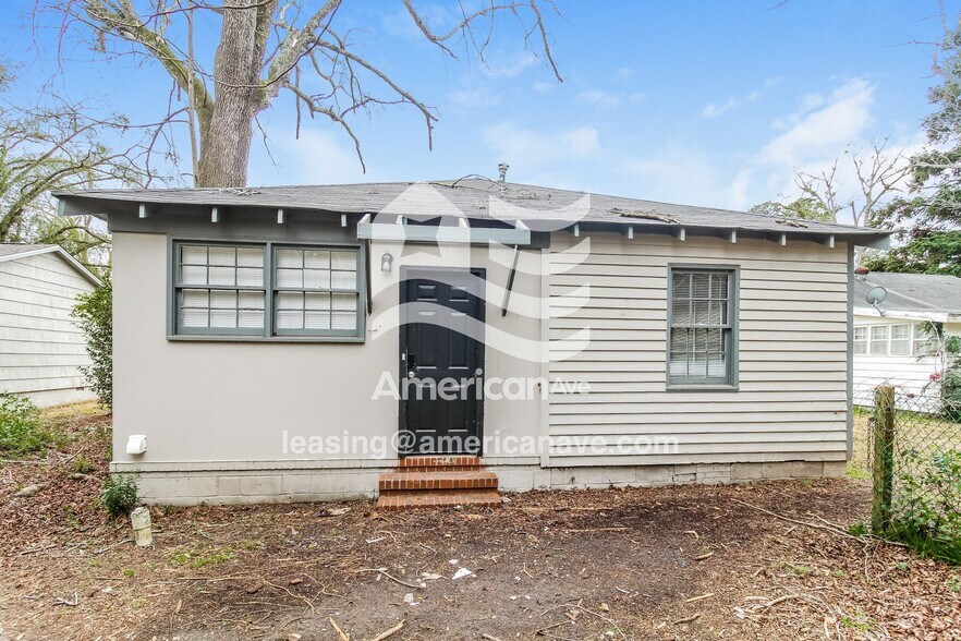 Building Photo - 702#B West Church Street, 31030; #2116170 ...