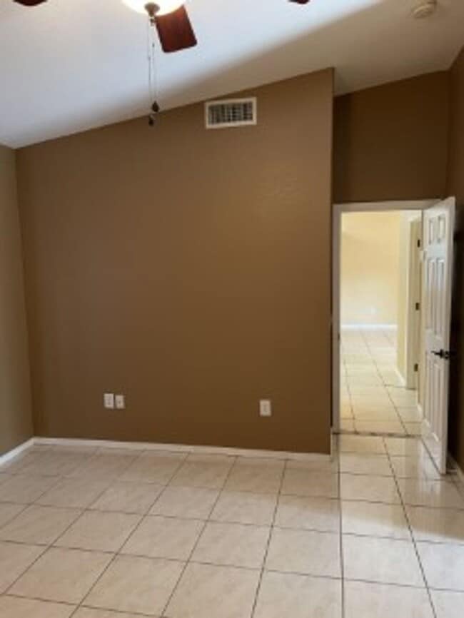 Building Photo - 2295 Senita Dr