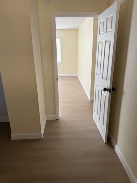 Building Photo - 4127 Grove Pl