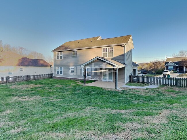 Building Photo - 6317 Stillglen Ln