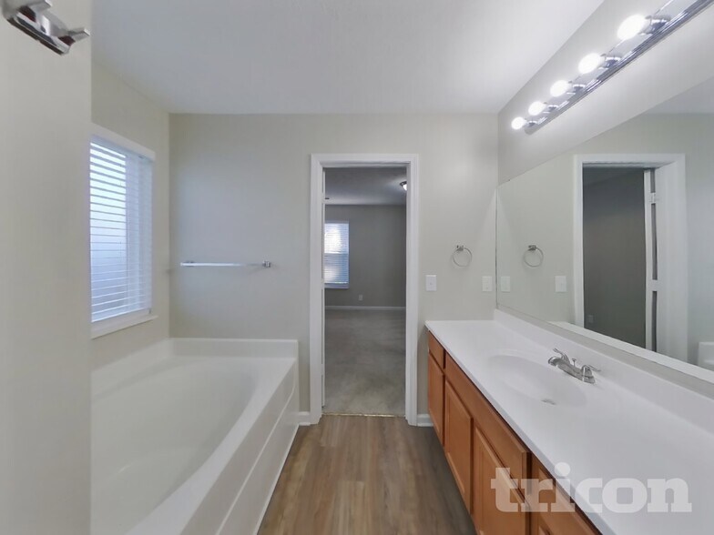 Building Photo - 2137 Erin Ln