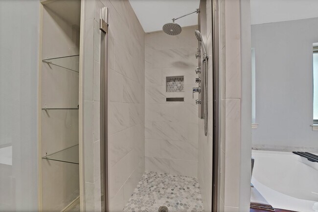 Building Photo - 2812 Whisperwood Trail