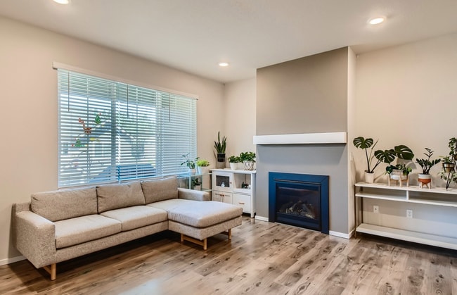 Building Photo - Bethany Beauty: Smart home w/gas range, 2 car garage, AC, W/D, Fireplace!