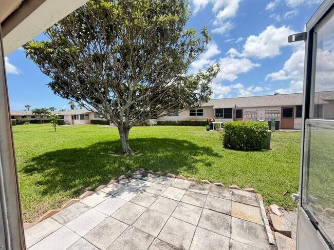 Building Photo - 2727 Dudley Dr W