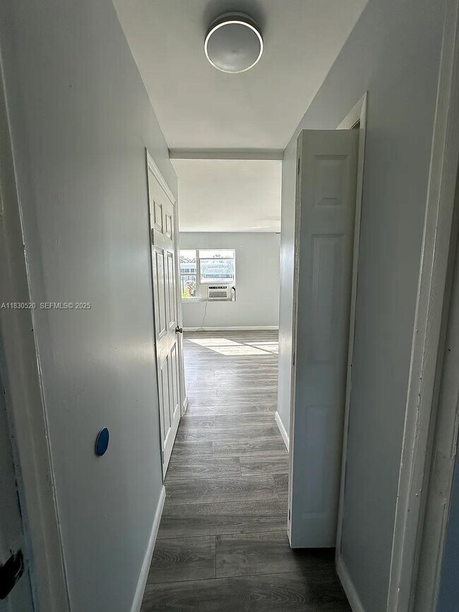 Building Photo - 4410 26th Ave