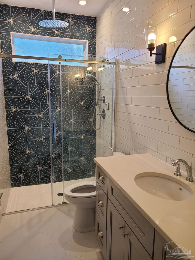 Building Photo - 603 N Reus St