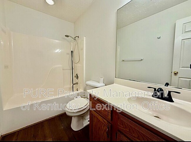 Building Photo - 115 Murphy Ln