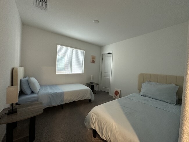 Building Photo - 7854 Lacemaker Ct