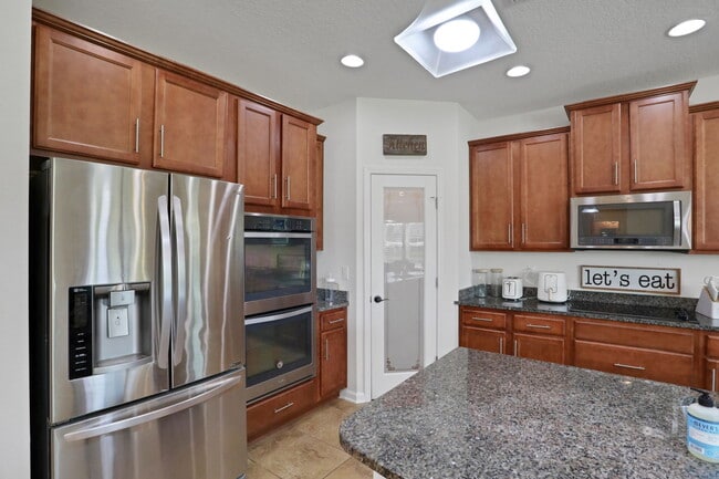 Building Photo - 16089 Garrett Grove Ct
