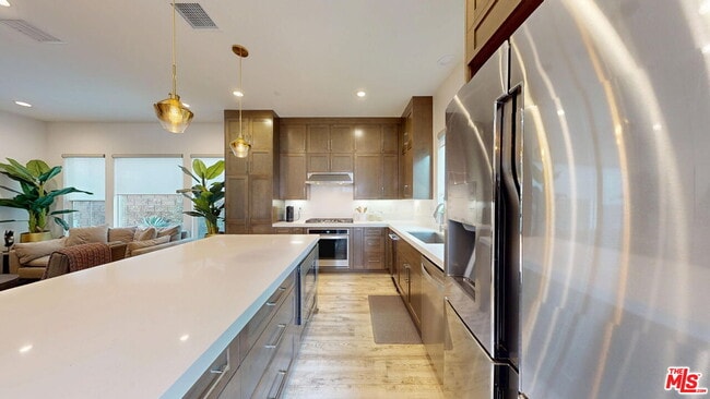 Building Photo - 20607 W Chestnut Cir