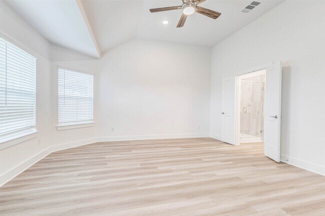 Building Photo - 21734 Persian Lk Dr