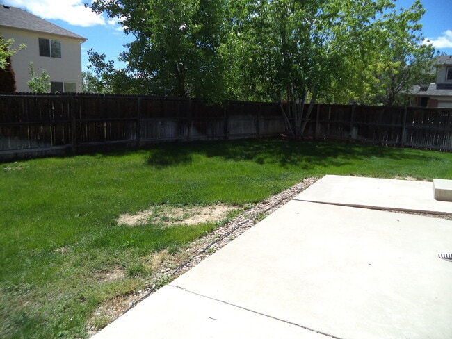 Building Photo - 3 bedrooms plus loft!  Main Floor Master plus so much more!