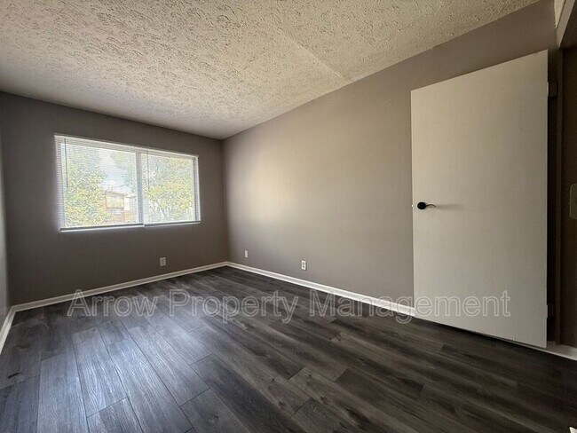 Building Photo - 1215 E Street-5