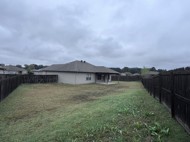 Building Photo - 27 Kasidyann Ct