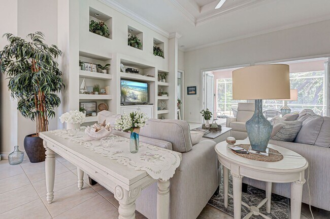 Building Photo - 3br/2ba Pool Home in Venetia