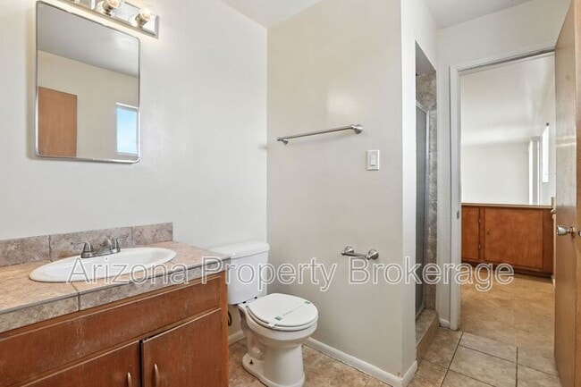 Building Photo - 429 N Saguaro