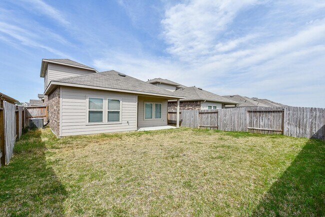Building Photo - 21170 Alder Oaks Dr