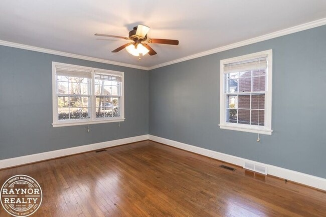 Building Photo - 433 Norvell St