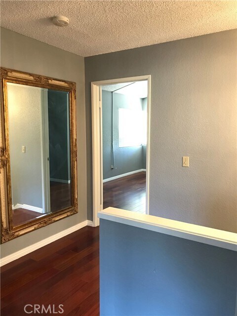 Building Photo - 964 Summitridge Dr