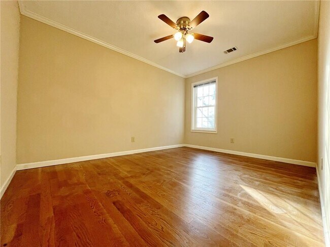 Building Photo - 2896 Landington Way NW