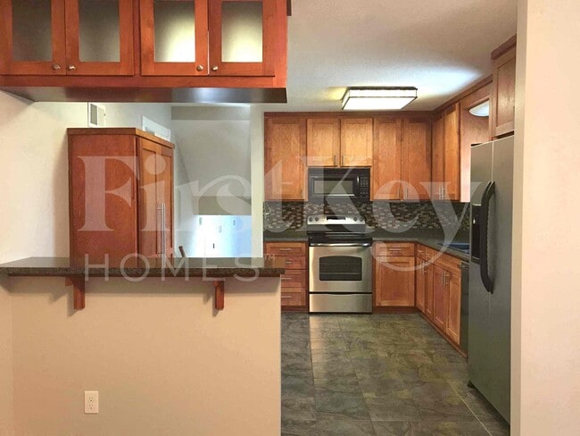 Building Photo - 14805 S Wyandotte Dr