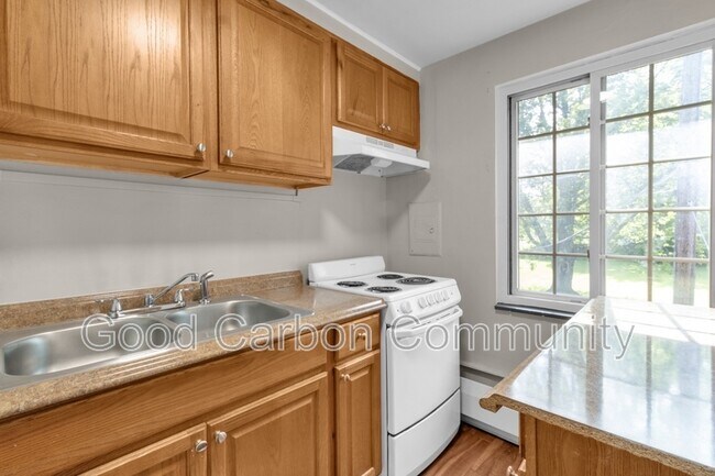 Building Photo - 315 Beattie Ave