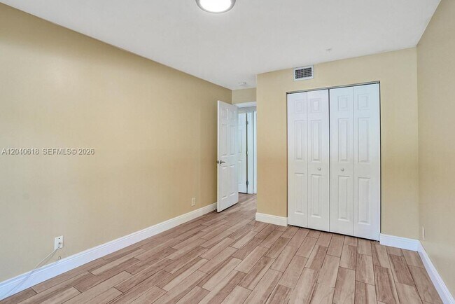 Building Photo - 4114 NW 88th Ave
