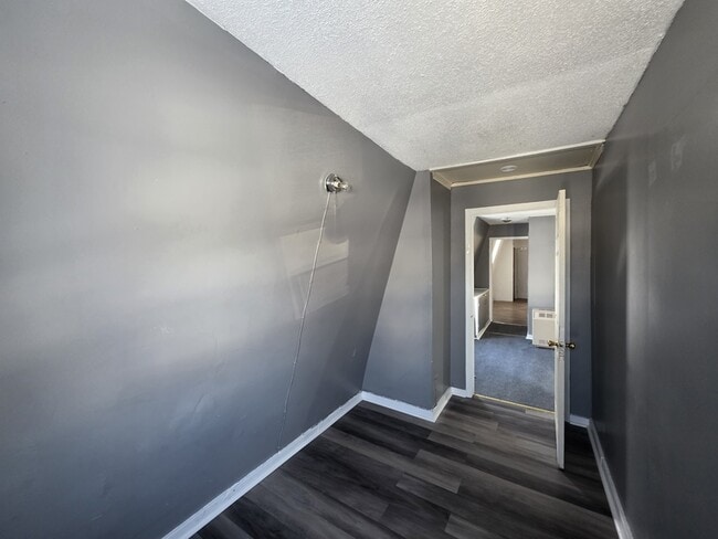 Building Photo - 43 Riverside Ave