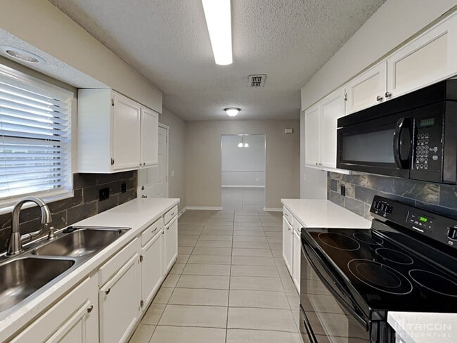 Building Photo - 7145 Catina Ct