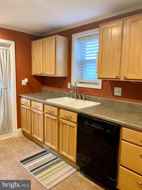 Building Photo - 812 N Judson St