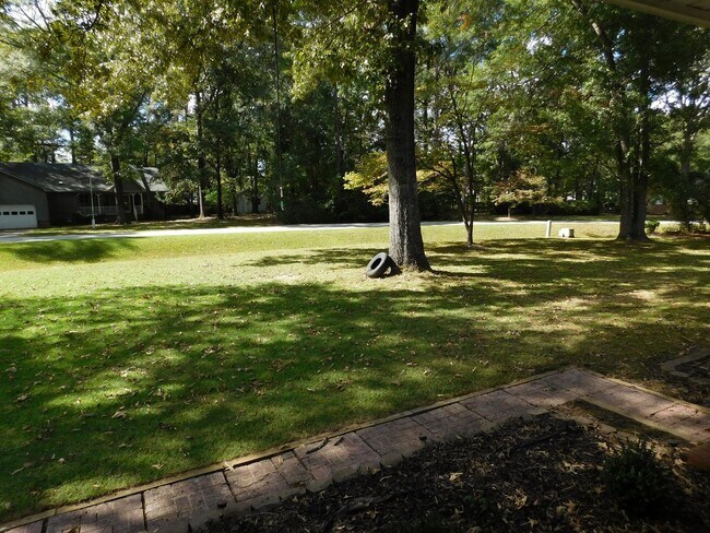 Building Photo - 278 Gatewood Dr